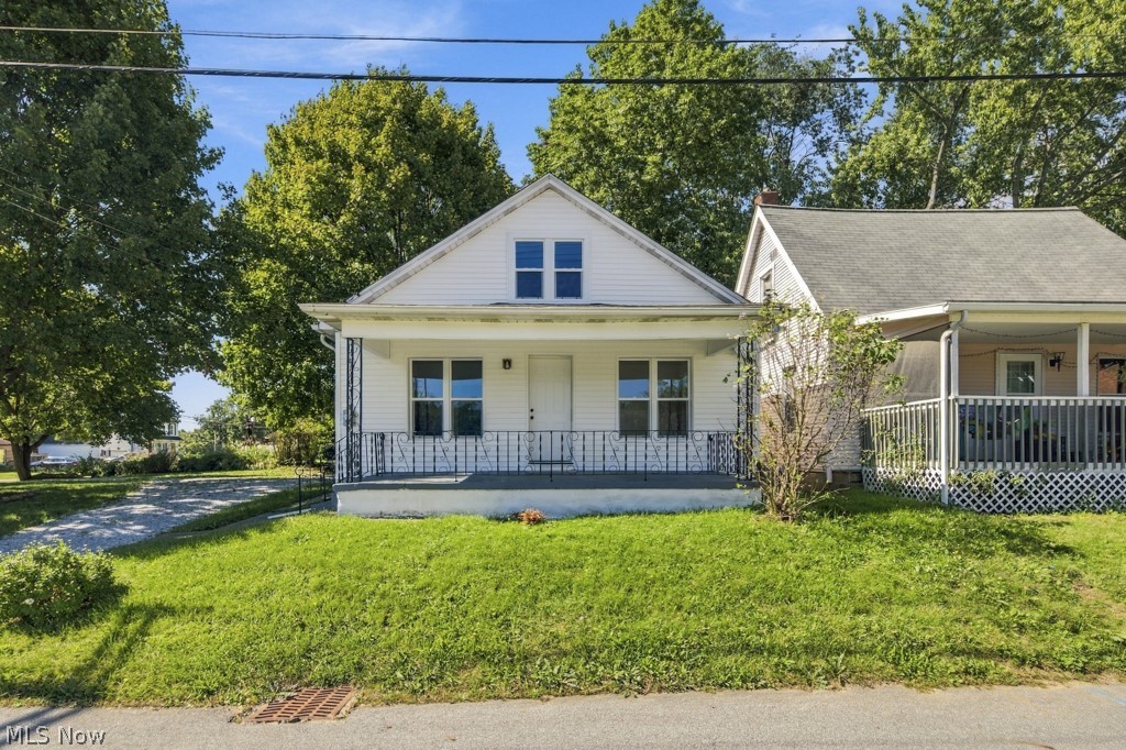 1588 Josephine Avenue Lakemore OH 44250