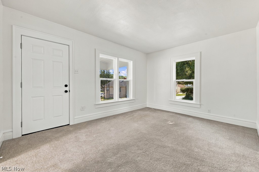 1588 Josephine Avenue Lakemore OH 44250