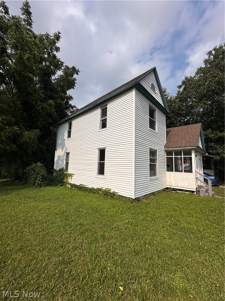 1061 Ackley Street Akron OH 44306