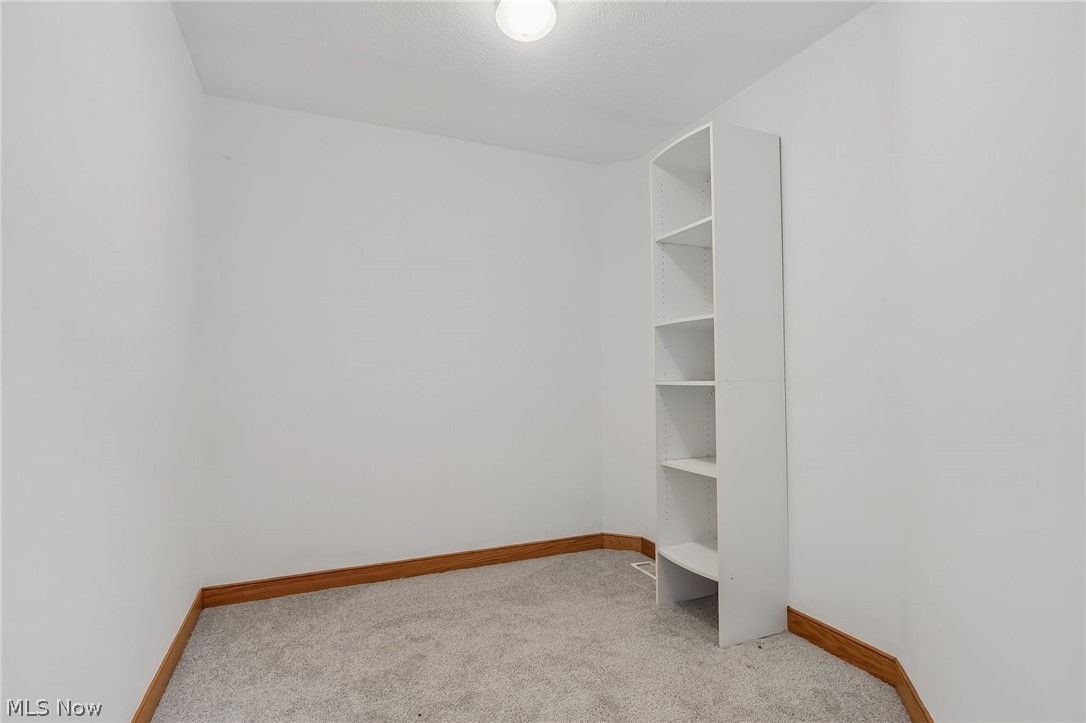 10685 Robert Lane Chagrin Falls OH 44023