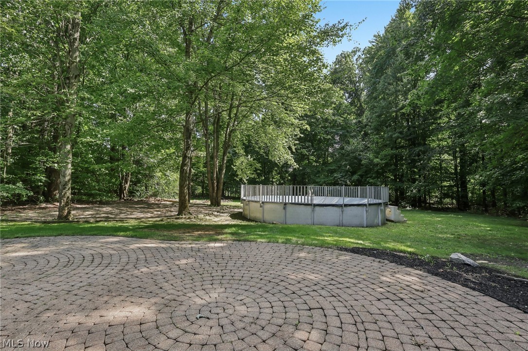 10685 Robert Lane Chagrin Falls OH 44023