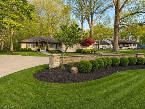 6325 Crossview Road Seven Hills OH 44131