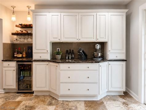 6325 Crossview Road Seven Hills OH 44131