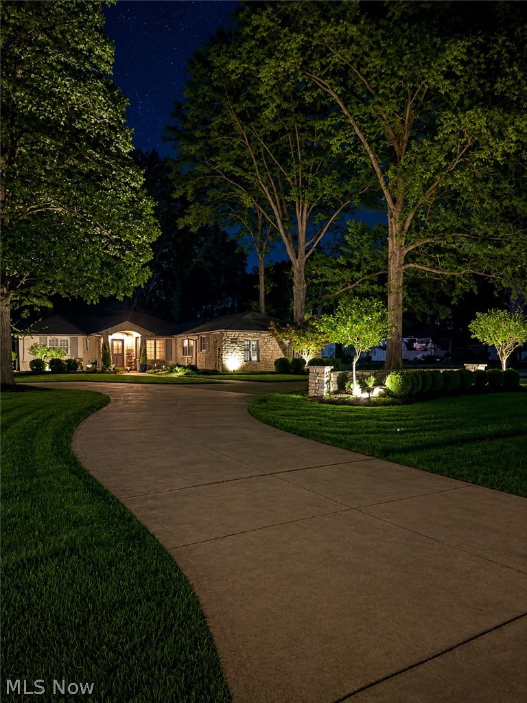 6325 Crossview Road Seven Hills OH 44131