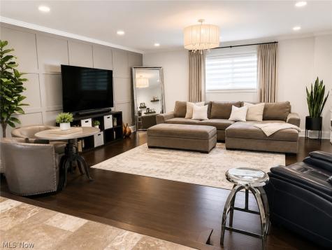 6325 Crossview Road Seven Hills OH 44131