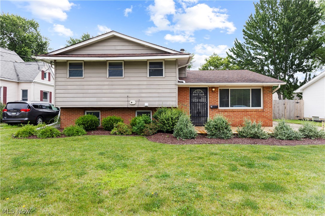 747 Abbe Road N Elyria OH 44035