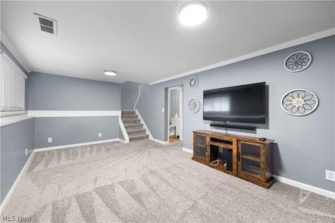 747 Abbe Road N Elyria OH 44035