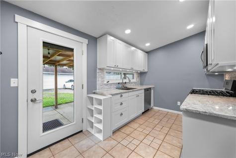 747 Abbe Road N Elyria OH 44035