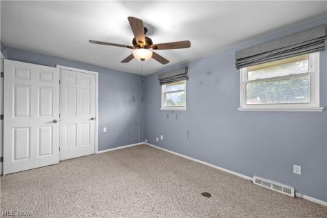 747 Abbe Road N Elyria OH 44035