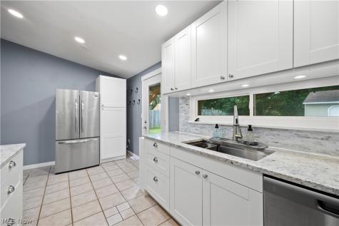 747 Abbe Road N Elyria OH 44035