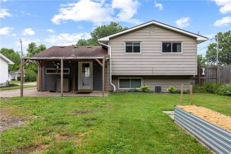 747 Abbe Road N Elyria OH 44035