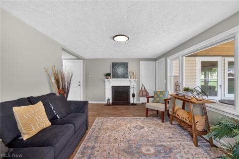 2747 Lincoln Way NW Massillon OH 44647