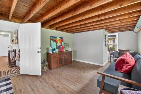 2747 Lincoln Way NW Massillon OH 44647