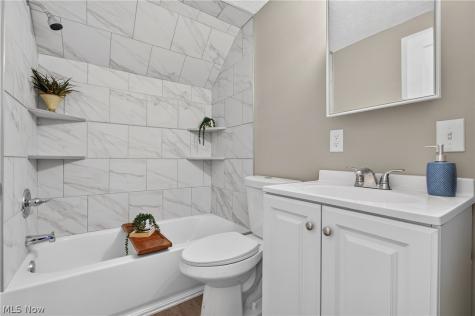 2747 Lincoln Way NW Massillon OH 44647
