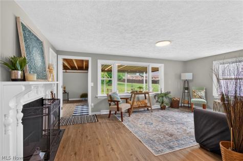2747 Lincoln Way NW Massillon OH 44647