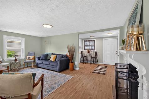 2747 Lincoln Way NW Massillon OH 44647