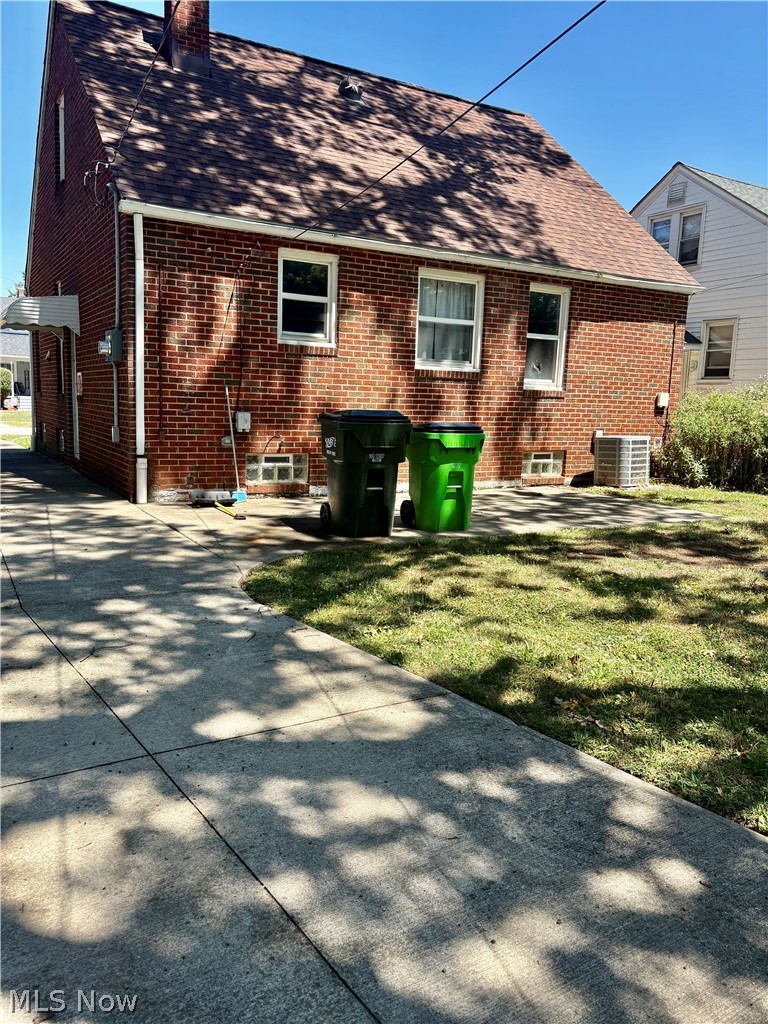 26930 Oriole Avenue Euclid OH 44132