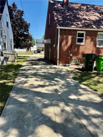 26930 Oriole Avenue Euclid OH 44132