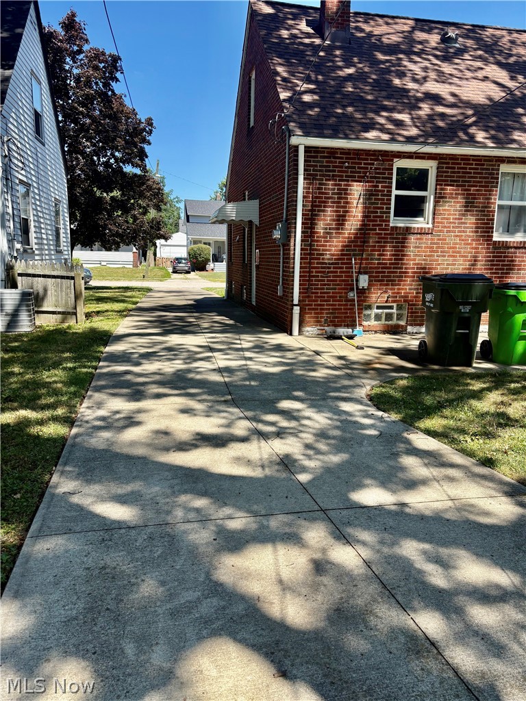 26930 Oriole Avenue Euclid OH 44132