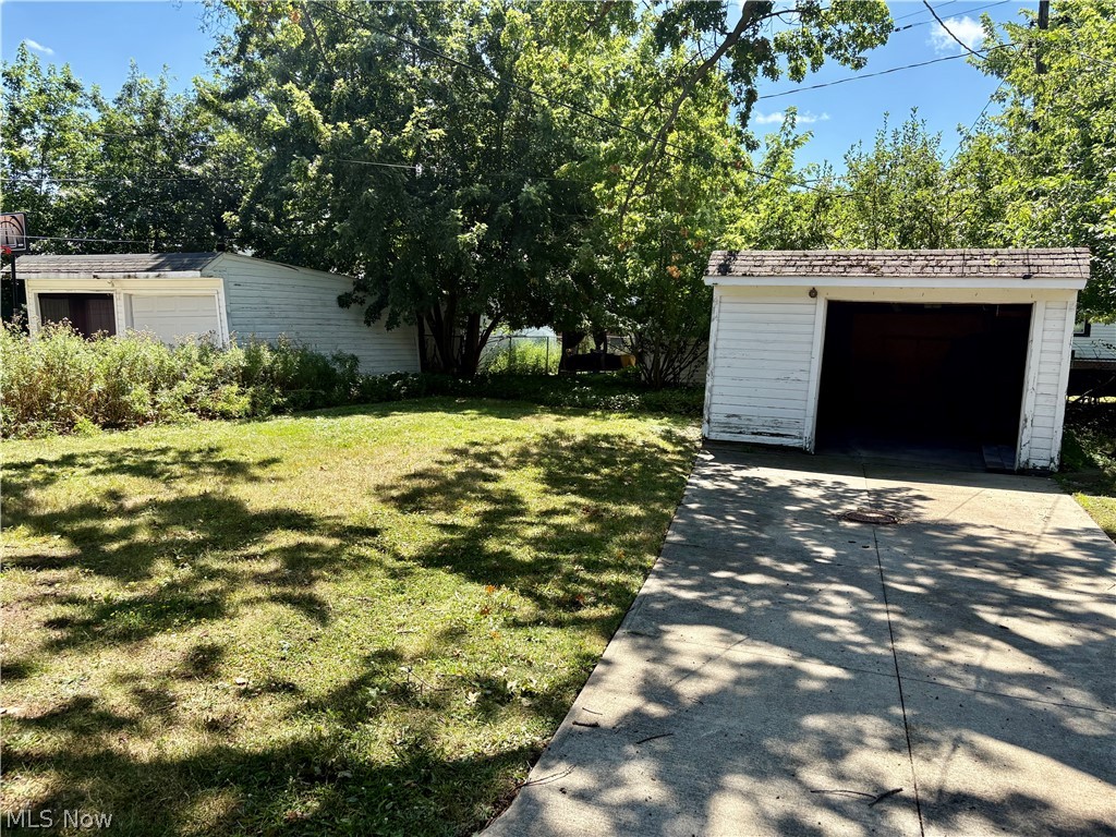 26930 Oriole Avenue Euclid OH 44132
