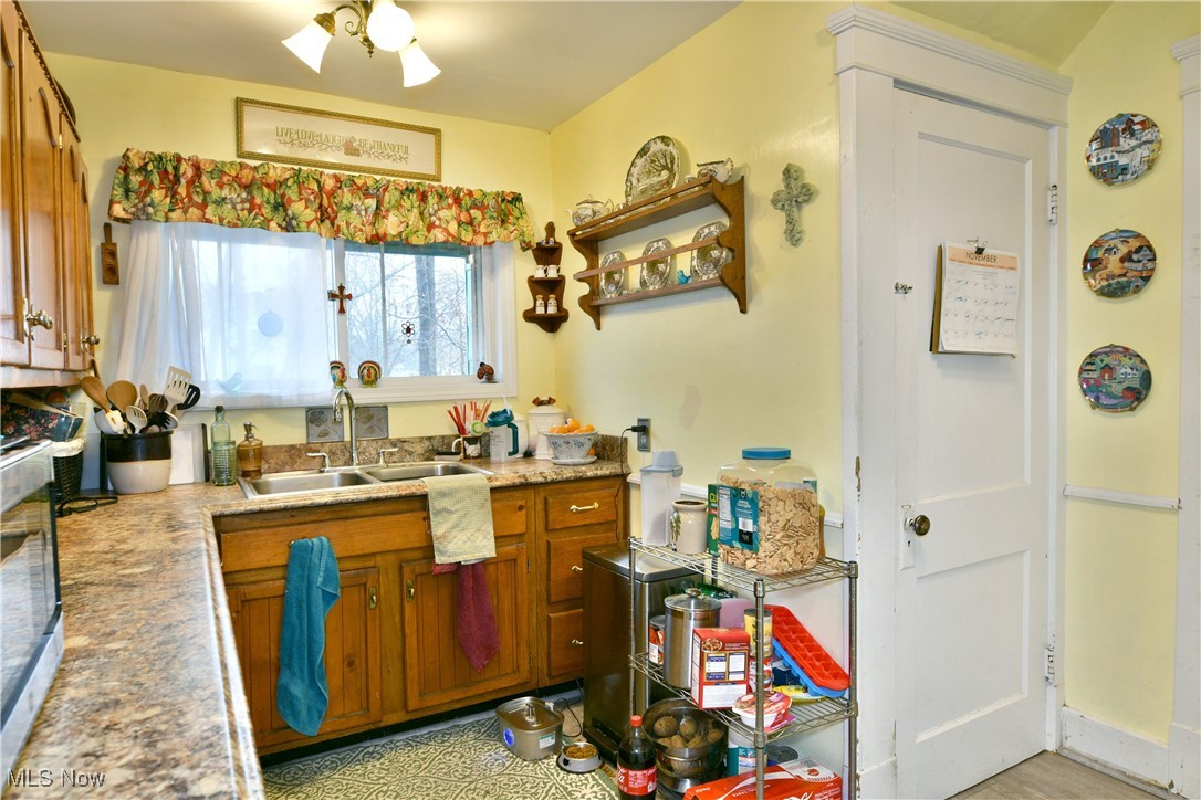 9210 Howland Springs Road SE Howland OH 44484