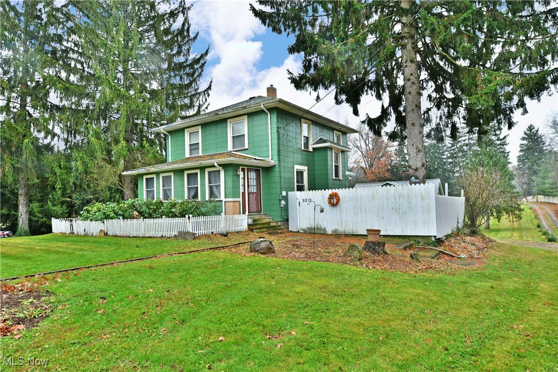 9210 Howland Springs Road SE Howland OH 44484