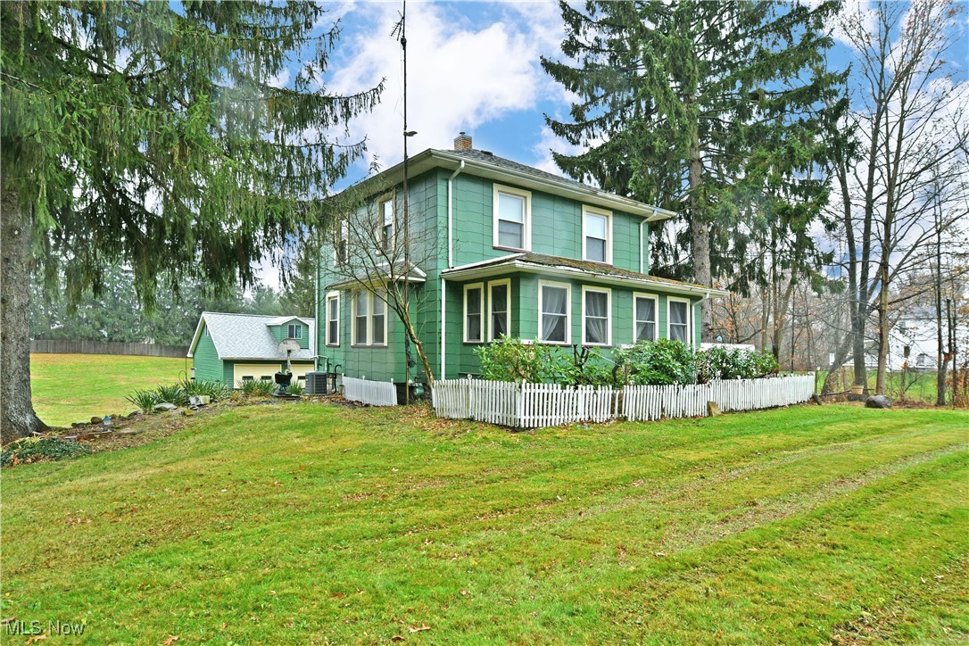 9210 Howland Springs Road SE Howland OH 44484