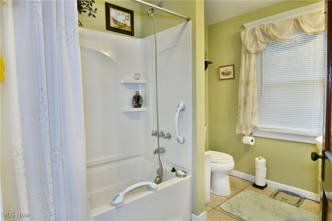 9210 Howland Springs Road SE Howland OH 44484