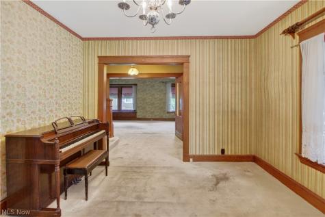 16317 Clifton Boulevard Lakewood OH 44107