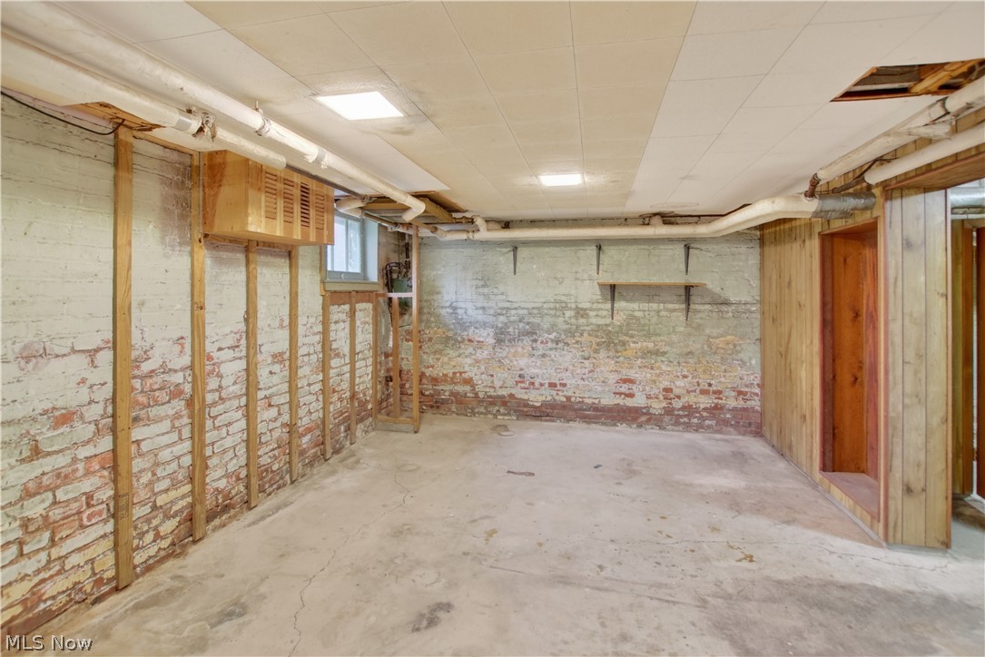 16317 Clifton Boulevard Lakewood OH 44107