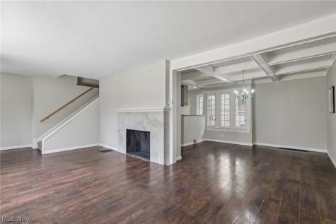 875 Hereford Drive Akron OH 44303