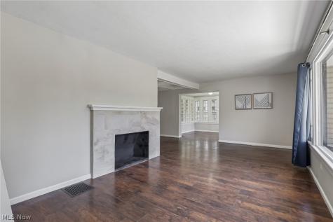 875 Hereford Drive Akron OH 44303