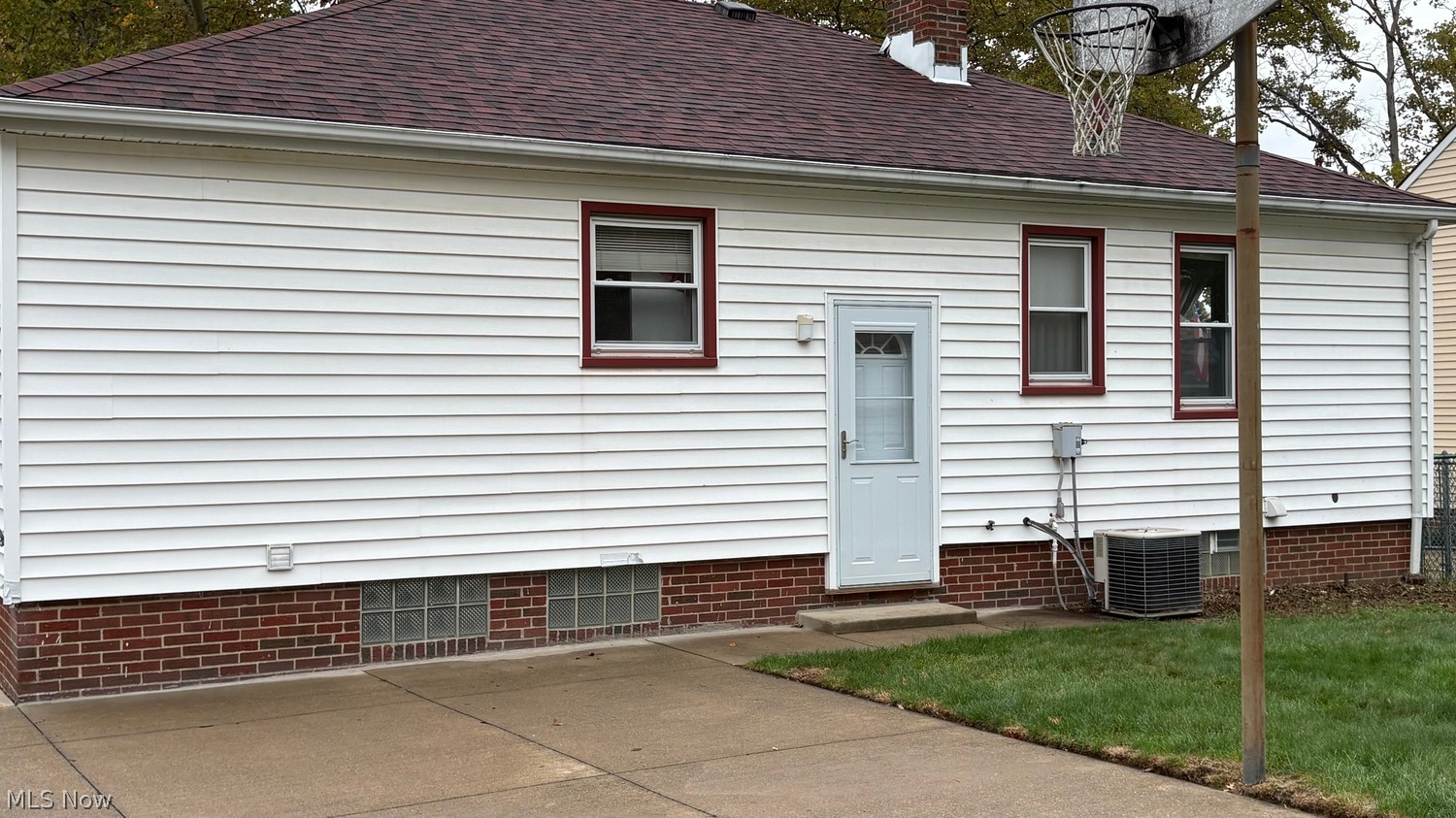 6453 Lawnwood Avenue Parma Heights OH 44130