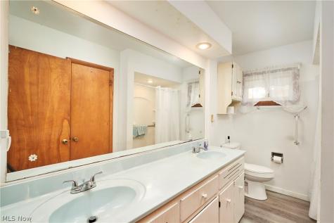 2941 Sweitzer Road Uniontown OH 44685