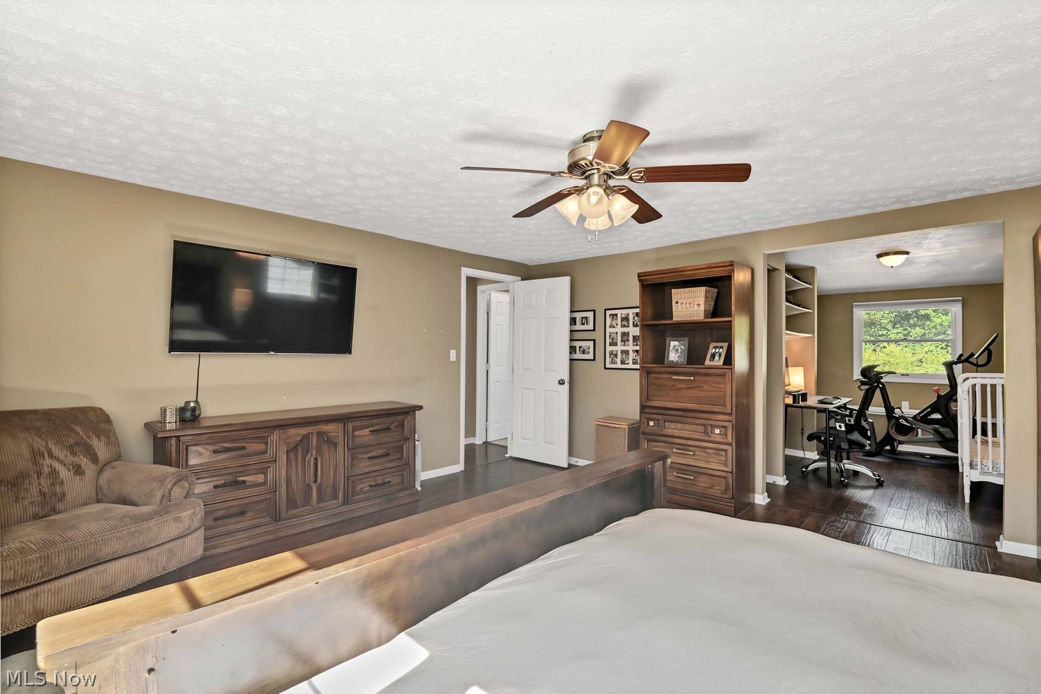 24380 Hedgewood Avenue Westlake OH 44145