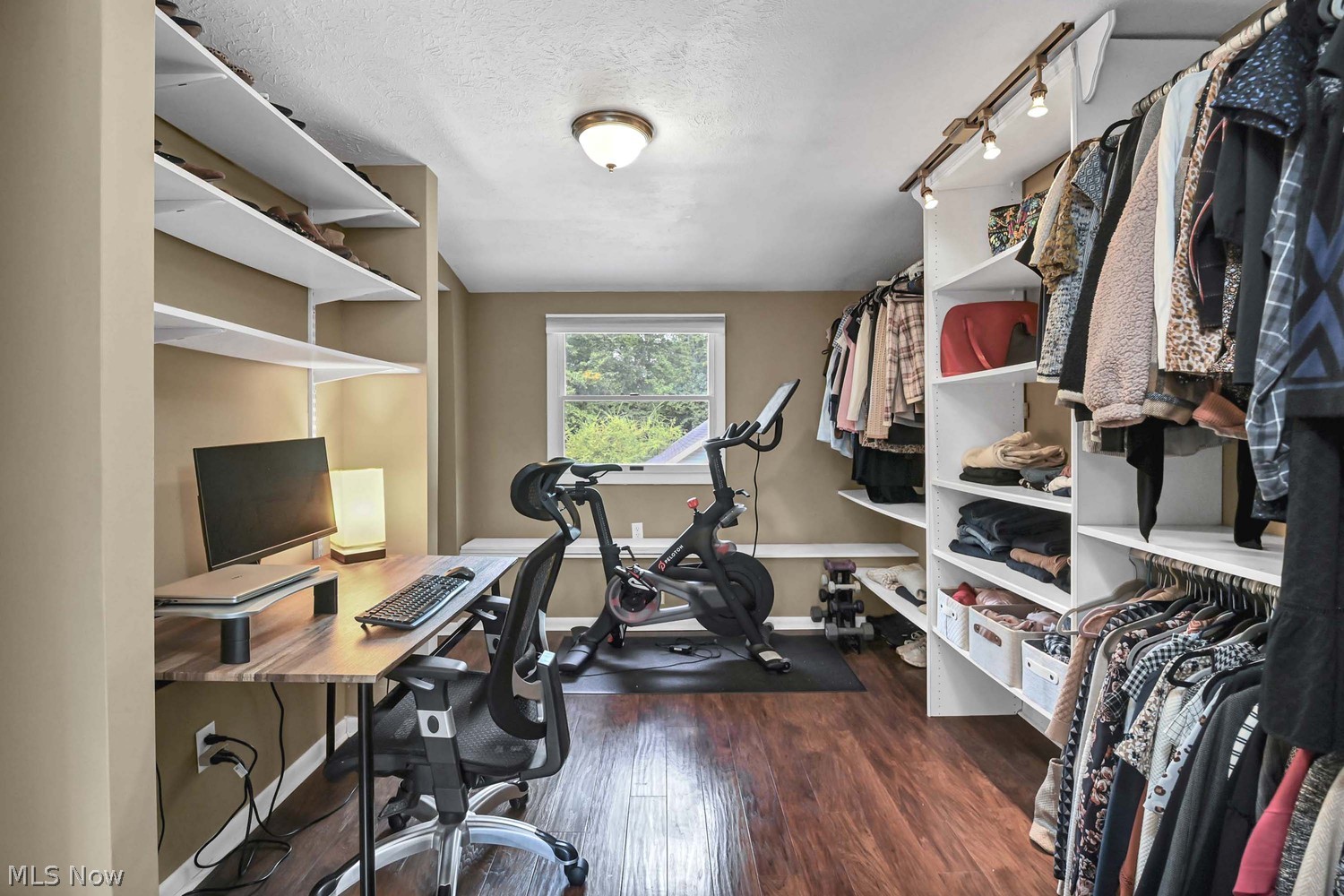24380 Hedgewood Avenue Westlake OH 44145
