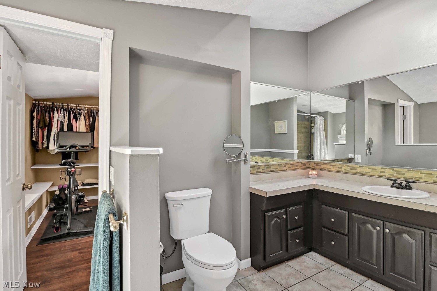 24380 Hedgewood Avenue Westlake OH 44145
