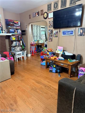 817 Rosswell Avenue Steubenville OH 43952