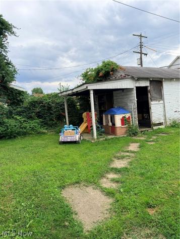 817 Rosswell Avenue Steubenville OH 43952