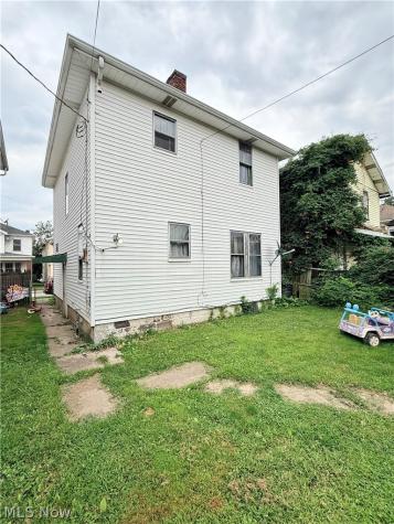 817 Rosswell Avenue Steubenville OH 43952