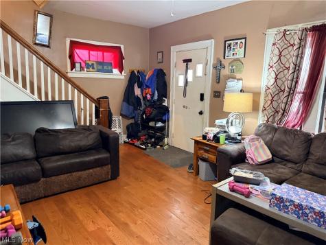 817 Rosswell Avenue Steubenville OH 43952