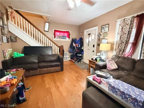 817 Rosswell Avenue Steubenville OH 43952