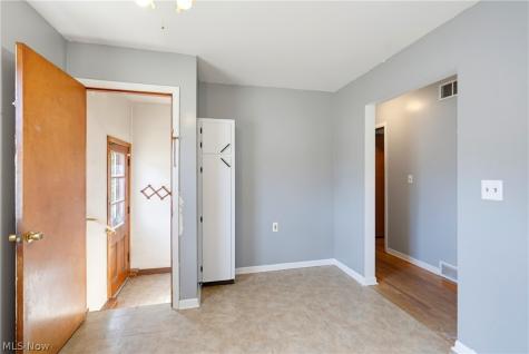 2852 Linwood Road Akron OH 44312