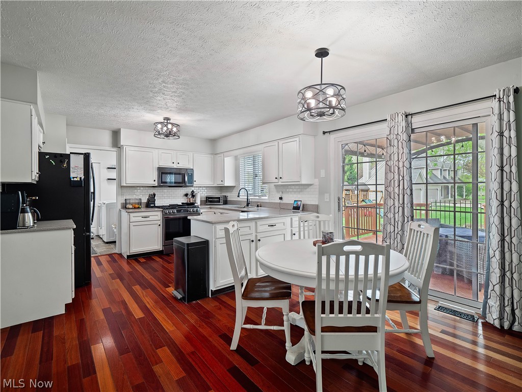 718 Wedgewood Drive Avon Lake OH 44012