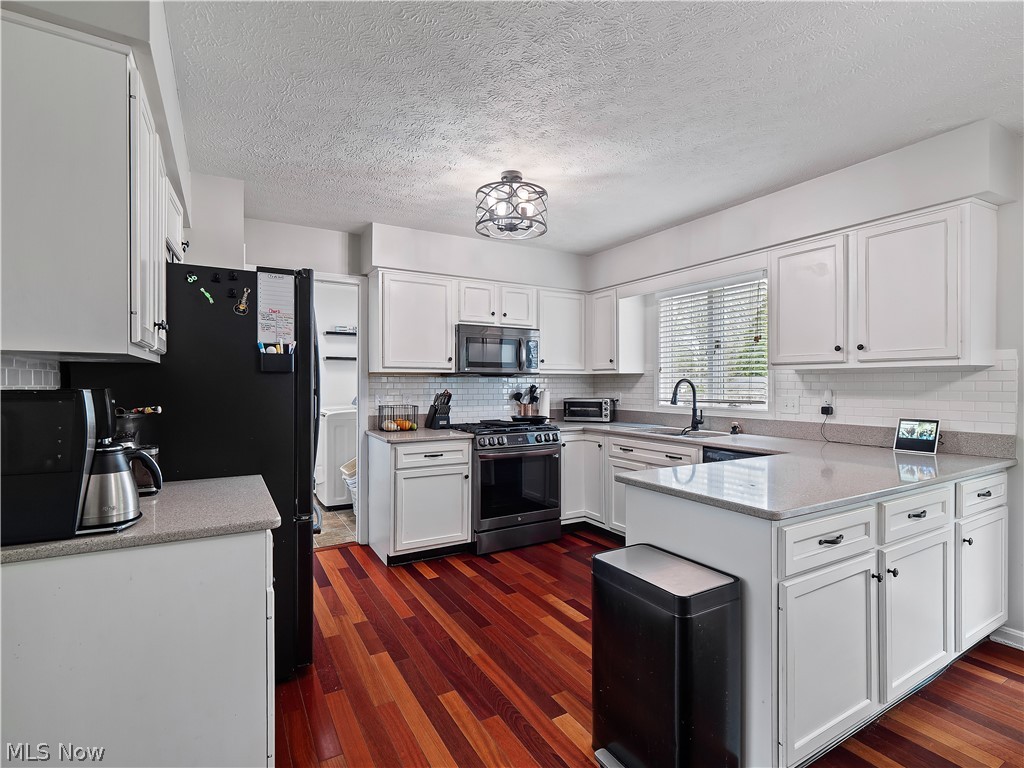 718 Wedgewood Drive Avon Lake OH 44012