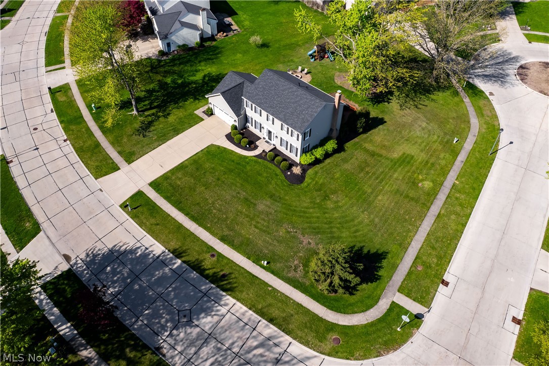 718 Wedgewood Drive Avon Lake OH 44012