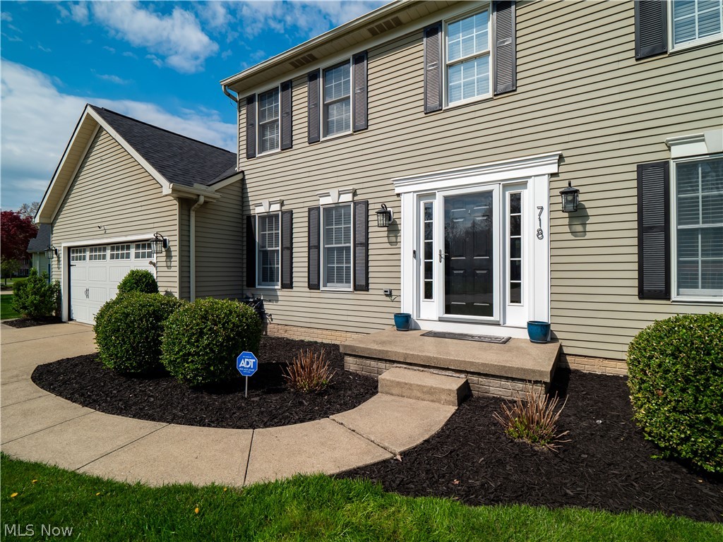 718 Wedgewood Drive Avon Lake OH 44012