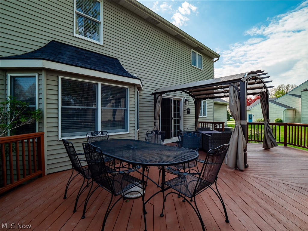 718 Wedgewood Drive Avon Lake OH 44012