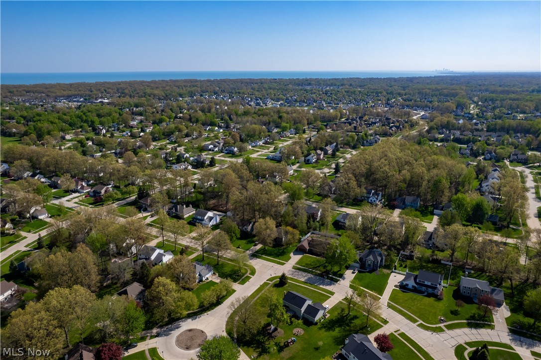718 Wedgewood Drive Avon Lake OH 44012