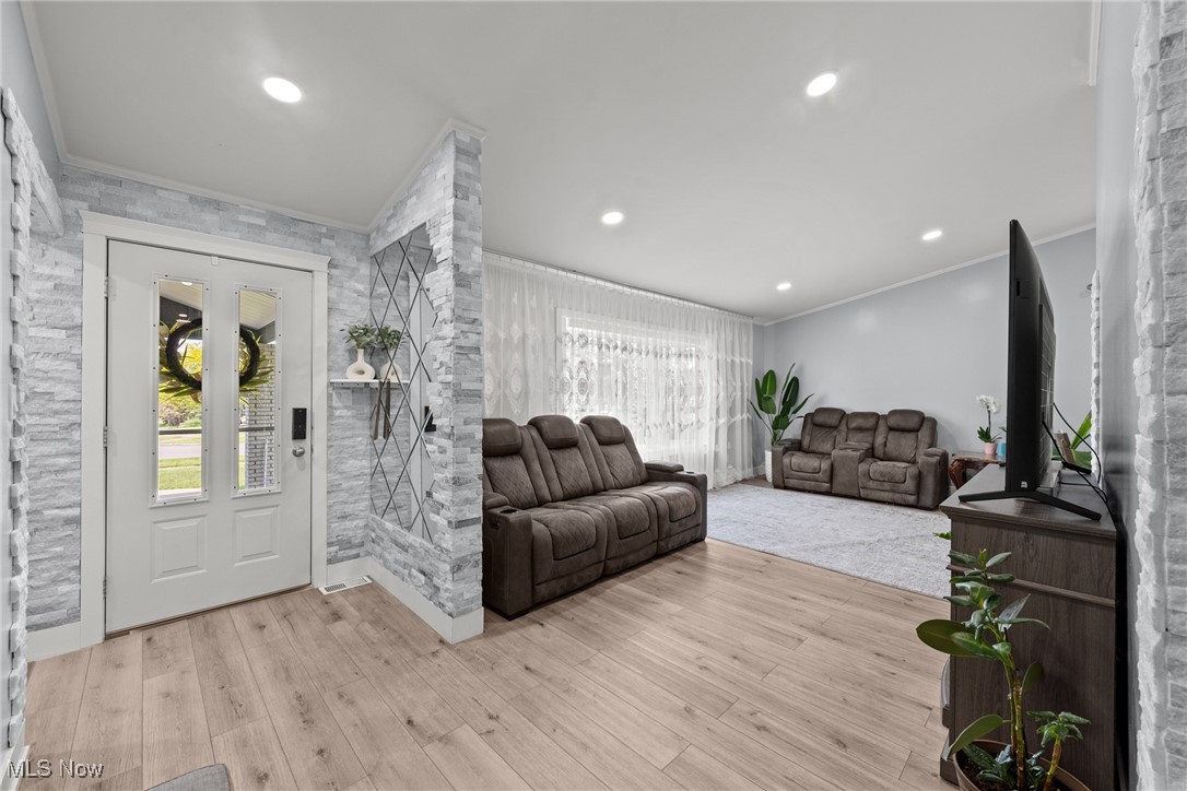 1733 Jo Ann Drive Parma OH 44134
